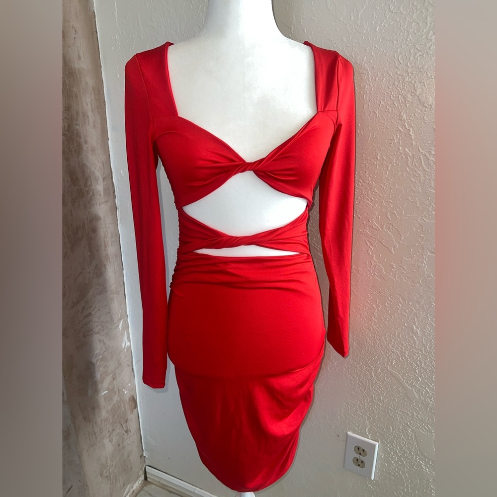 NWOT RED CUTOUT DRESS